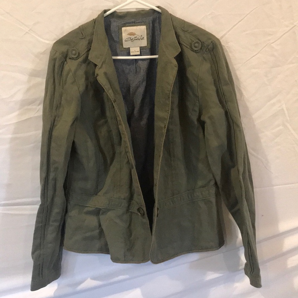 Woman’s green cargo jacket